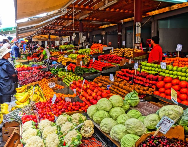 Pijaca.... - Page 2 Athens-fruit-market001