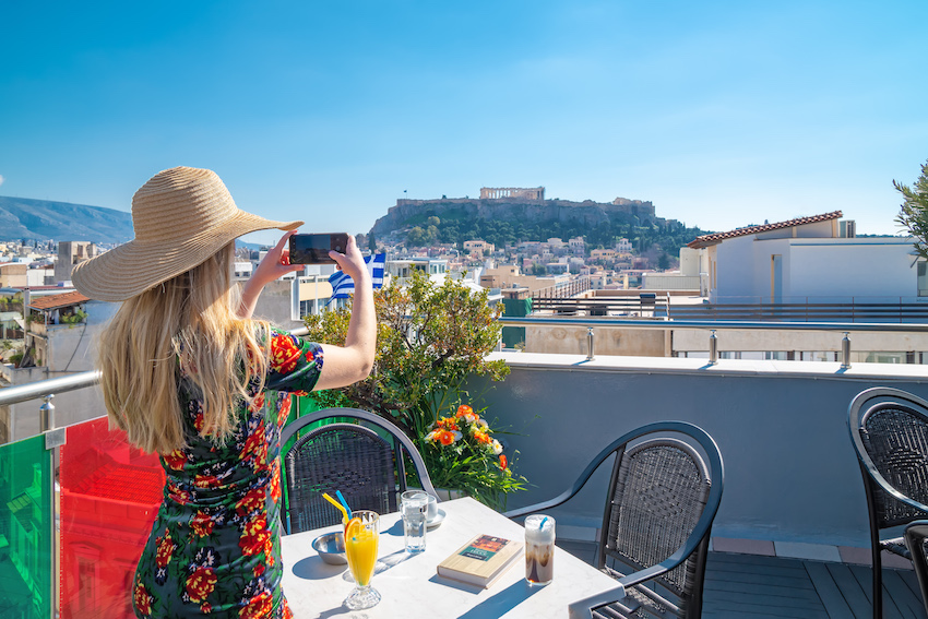 Attalos Hotel rooftop garden-cafe-bar with a view of the Acropolis