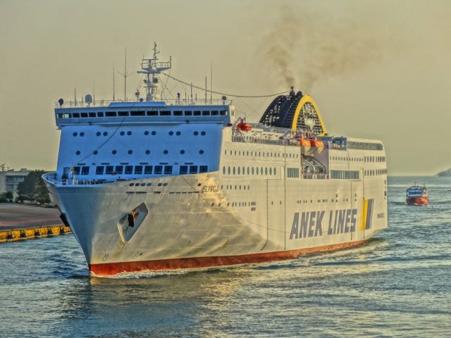 Ferry Elyros, Pireaus