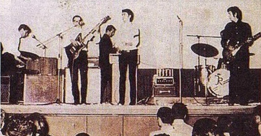 Eric Clapton playing in Athens Greece 1965