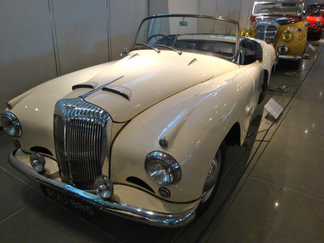 1955-damler-conquest-roadster.jpg