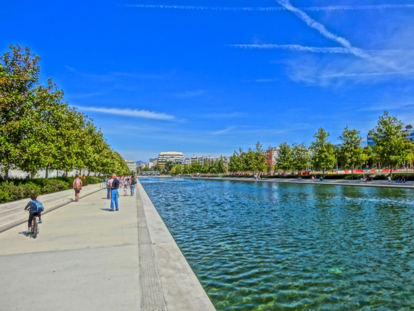 Niarchos Center Canal