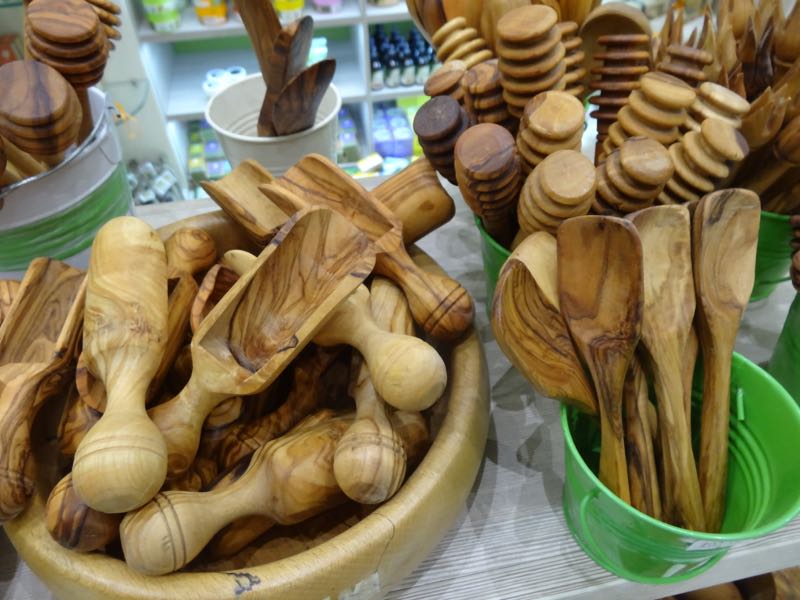 olivewood utensils